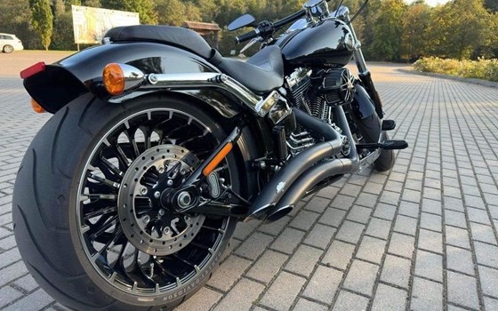 Gebrauchtmotorrad Harley-Davidson Softail Breakout FXSB - Bild 10 Gebrauchtmotorrad Harley-Davidson Softail Breakout FXSB - Bild 10