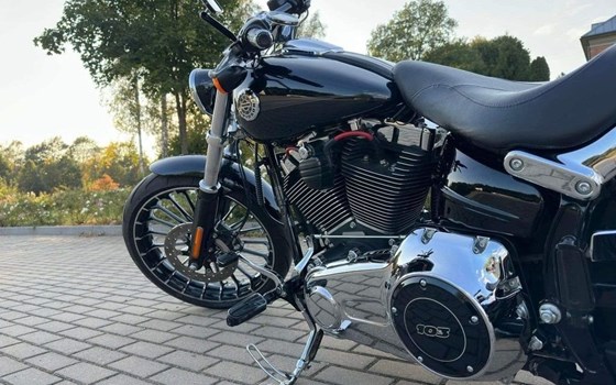Gebrauchtmotorrad Harley-Davidson Softail Breakout FXSB - Bild 8 Gebrauchtmotorrad Harley-Davidson Softail Breakout FXSB - Bild 8