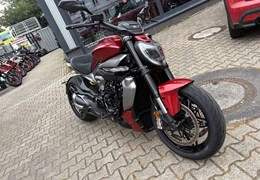 Neumotorrad Ducati XDiavel V4