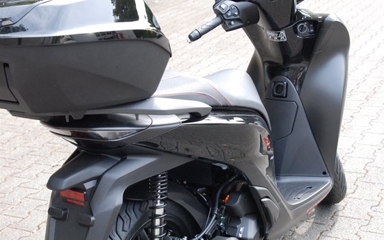 Neufahrzeug Honda SH150i - Bild 10