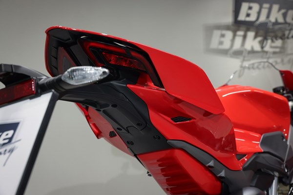 Ducati Panigale V4 (rot) - Bild 6