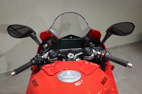 Ducati Panigale V4 (rot) - Bild 8