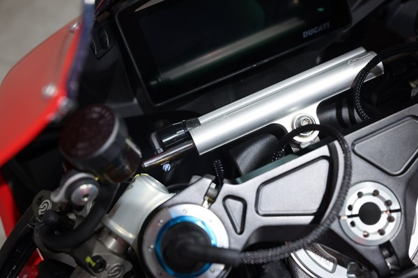 Ducati Panigale V4 S (rot) - Bild 8