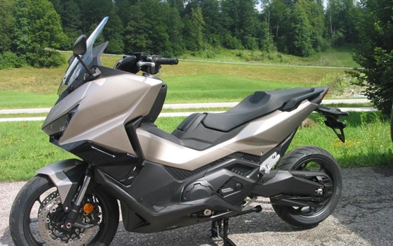 Neufahrzeug Honda Forza 750 - Bild 3