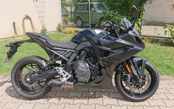 Gebrauchtmotorrad Suzuki GSX-8R - Bild 1