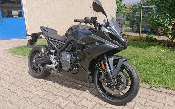 Gebrauchtmotorrad Suzuki GSX-8R - Bild 2