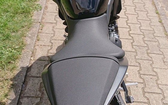 Gebrauchtmotorrad Suzuki GSX-8R - Bild 8