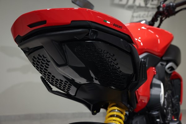 Ducati Diavel V4 (rot) - Bild 7