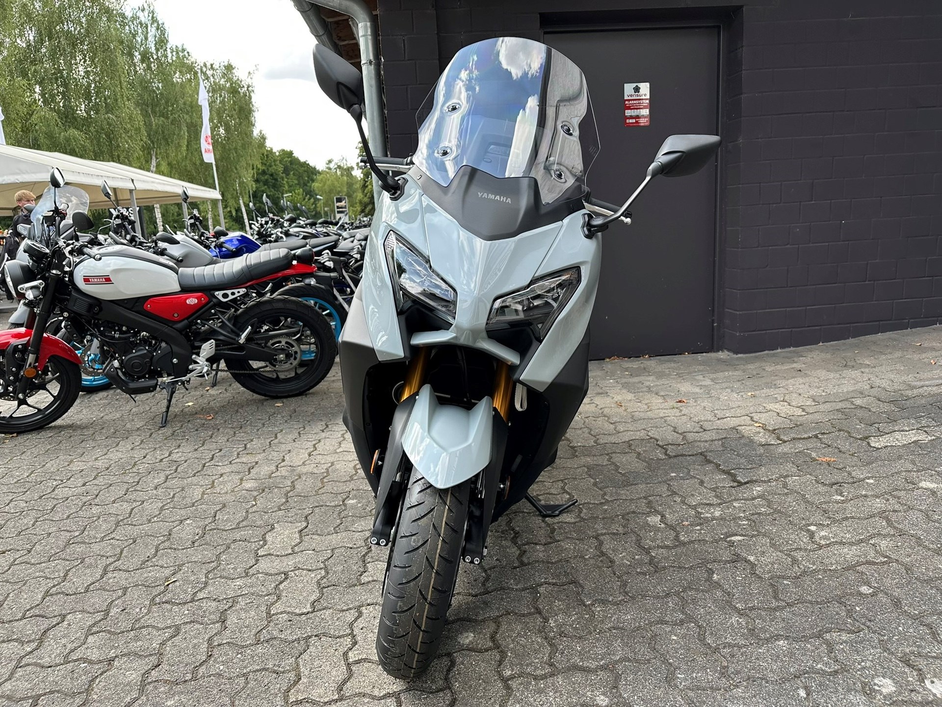 Yamaha TMAX Tech MAX