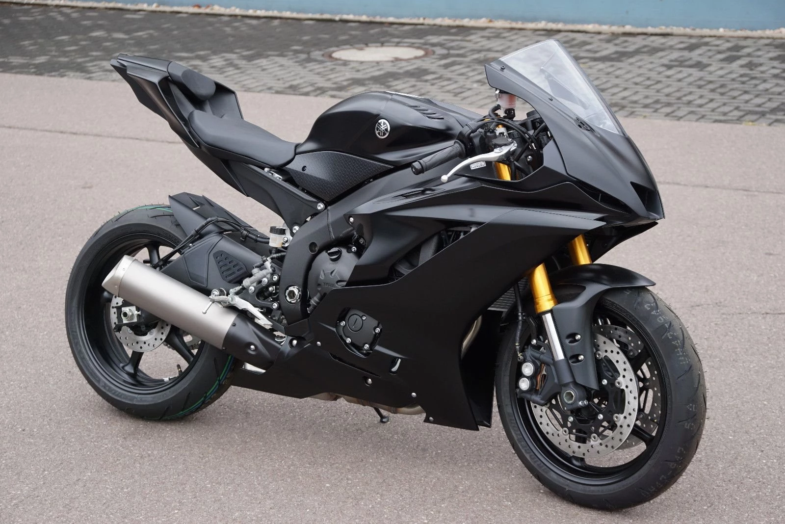 Yamaha R6 RACE
