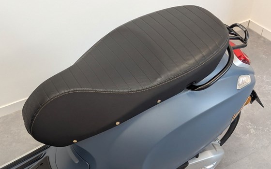 Neufahrzeug Vespa Primavera 125 Officina 8 - Bild 10