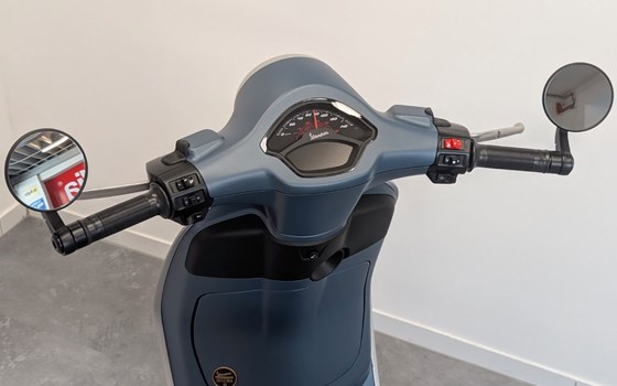 Neufahrzeug Vespa Primavera 125 Officina 8 - Bild 5