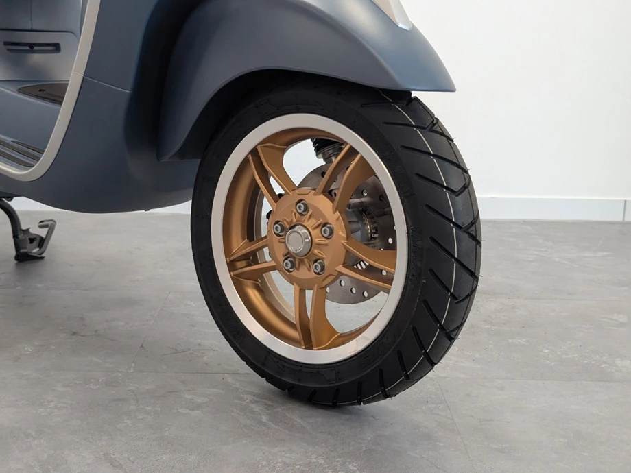 Angebot Vespa Primavera 125 Officina 8 Bild 7: Angebot Vespa Primavera 125 Officina 8