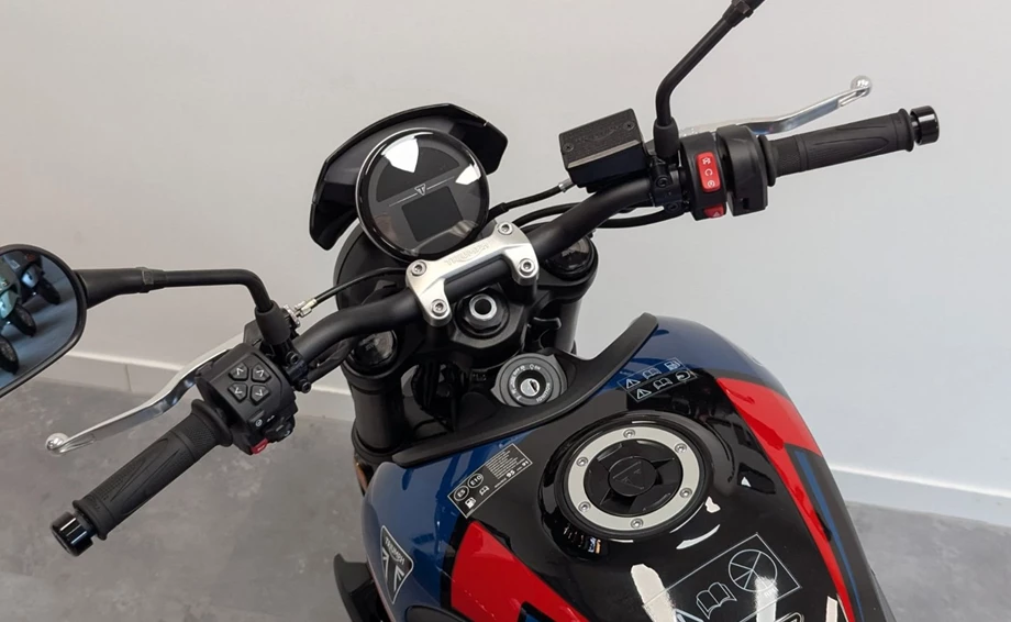 Angebot Triumph Trident 660 Triple Tribute Bild 5: Angebot Triumph Trident 660 Triple Tribute