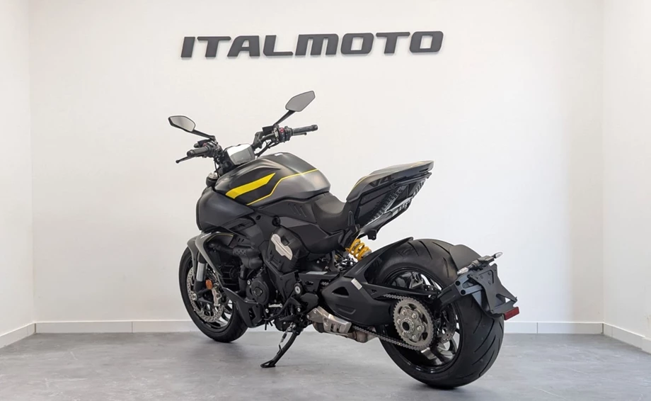 Angebot Ducati Diavel V4 Bild 4: Angebot Ducati Diavel V4