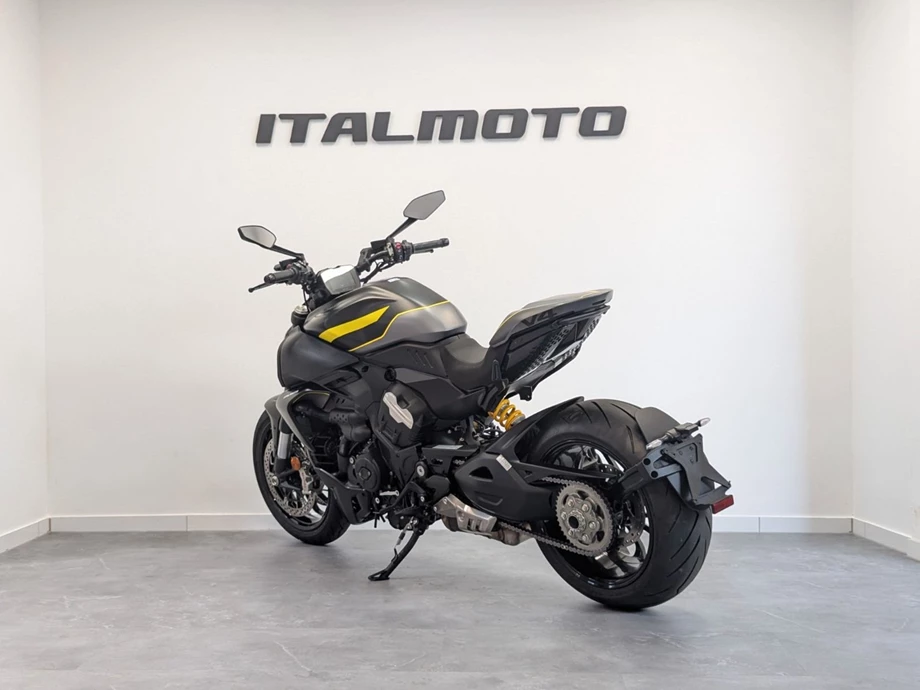 Angebot Ducati Diavel V4 Bild 4: Angebot Ducati Diavel V4