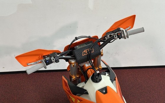 Neufahrzeug KTM 500 EXC-F SIX DAYS - Bild 11