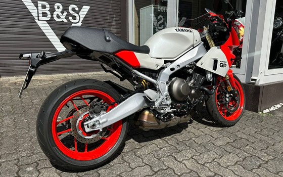 Gebrauchtmotorrad Yamaha XSR900 GP - Bild 3