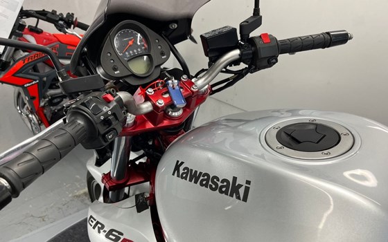 Gebrauchtmotorrad Kawasaki ER-6n - Bild 6