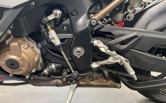 Gebrauchtmotorrad BMW S 1000 RR - Bild 14