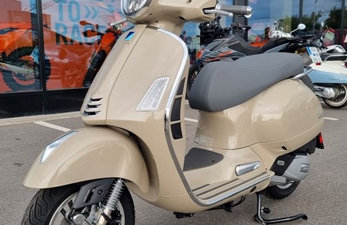 Neumotorrad Vespa GTS 125