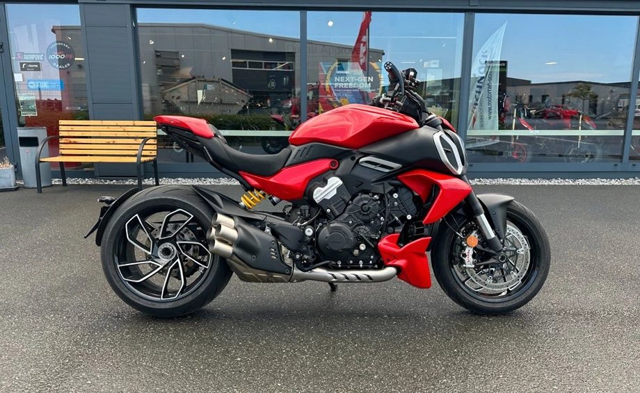 Angebot Ducati Diavel V4 Bild 8: Angebot Ducati Diavel V4
