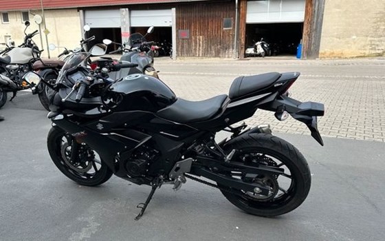 Gebrauchtmotorrad Suzuki GSX250R - Bild 5