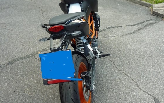 Gebrauchtmotorrad KTM 390 Duke - Bild 3 Gebrauchtmotorrad KTM 390 Duke - Bild 3