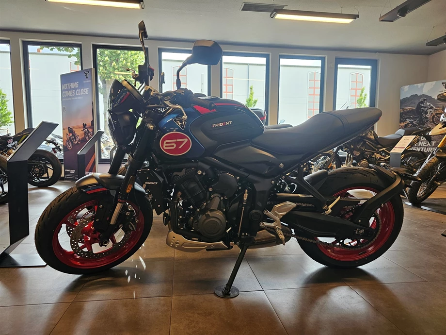 Angebot Triumph Trident 660 Triple Tribute Bild 3: Angebot Triumph Trident 660 Triple Tribute