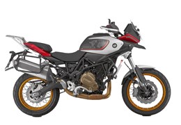 Neumotorrad QJ Motor SRT 700 SX