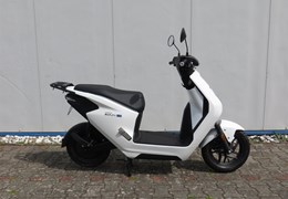 Neumotorrad Honda EM1 e