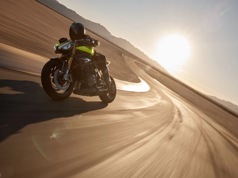 Angebot Triumph Speed Triple 1200 RX Bild 8: Angebot Triumph Speed Triple 1200 RX