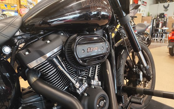 Gebrauchtmotorrad Harley-Davidson Low Rider S FXLRS - Bild 4 Gebrauchtmotorrad Harley-Davidson Low Rider S FXLRS - Bild 4