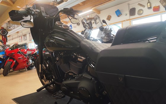 Gebrauchtmotorrad Harley-Davidson Low Rider S FXLRS - Bild 5 Gebrauchtmotorrad Harley-Davidson Low Rider S FXLRS - Bild 5
