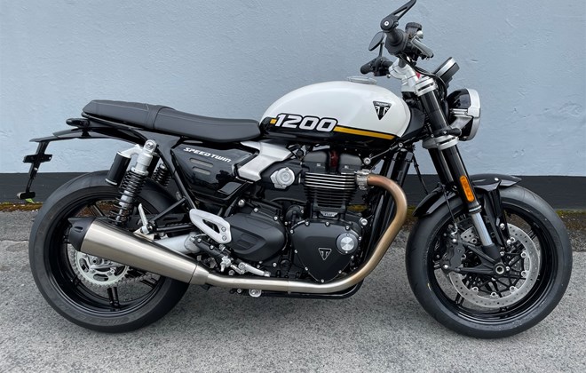 Triumph Speed Twin 1200
