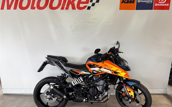 Neufahrzeug KTM 125 Duke - Bild 2 Neufahrzeug KTM 125 Duke - Bild 2