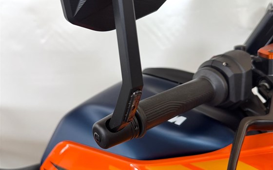 Neufahrzeug KTM 125 Duke - Bild 7 Neufahrzeug KTM 125 Duke - Bild 7