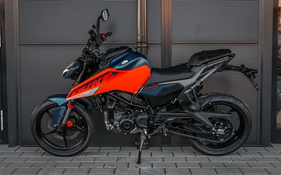 Gebrauchtmotorrad KTM 125 Duke - Bild 4