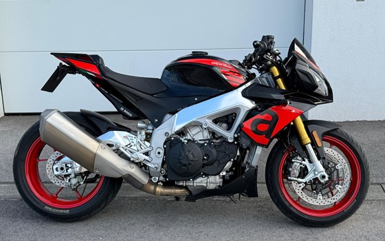 Gebrauchtmotorrad Aprilia Tuono V4 1100 RR - Bild 1 Gebrauchtmotorrad Aprilia Tuono V4 1100 RR - Bild 1