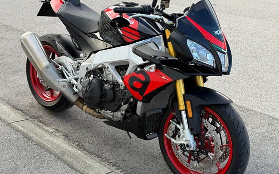 Gebrauchtmotorrad Aprilia Tuono V4 1100 RR - Bild 3 Gebrauchtmotorrad Aprilia Tuono V4 1100 RR - Bild 3