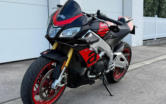 Gebrauchtmotorrad Aprilia Tuono V4 1100 RR - Bild 4 Gebrauchtmotorrad Aprilia Tuono V4 1100 RR - Bild 4