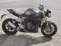 Gebrauchtmotorrad Triumph Speed Triple 1200 RS