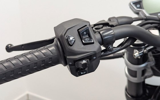 Neufahrzeug Moto Guzzi V7 Sport - Bild 10