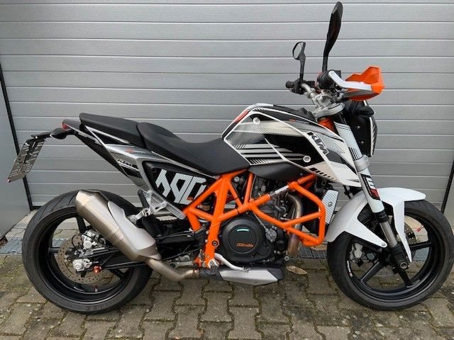 KTM 690 Duke