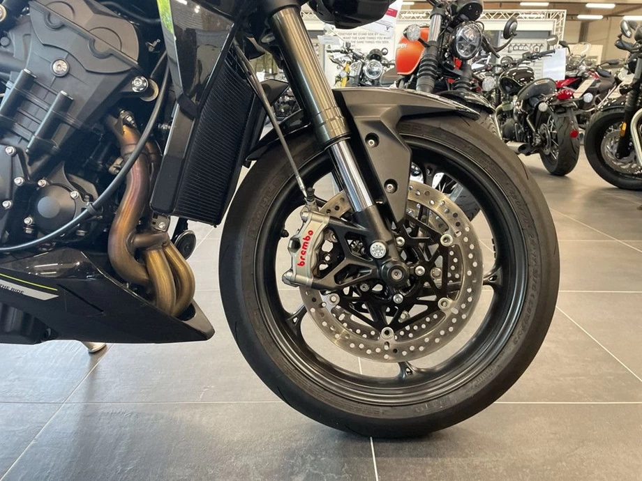 Angebot Triumph Street Triple RS Bild 8: Angebot Triumph Street Triple RS
