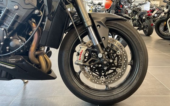 Gebrauchtmotorrad Triumph Street Triple RS - Bild 8