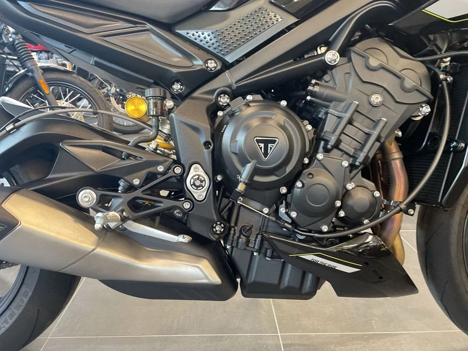 Angebot Triumph Street Triple RS Bild 9: Angebot Triumph Street Triple RS