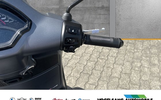 Gebrauchtmotorrad Vespa GTS 125 Super Sport - Bild 7