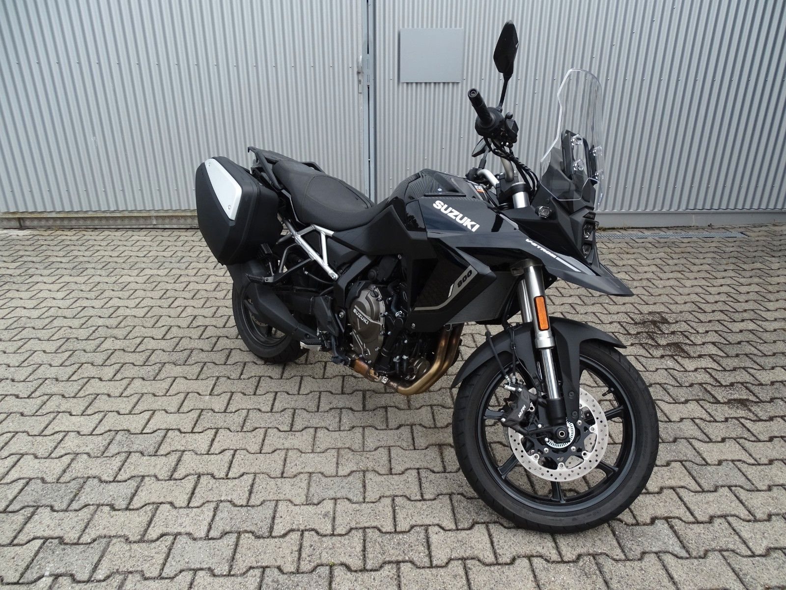 Suzuki V-Strom 800