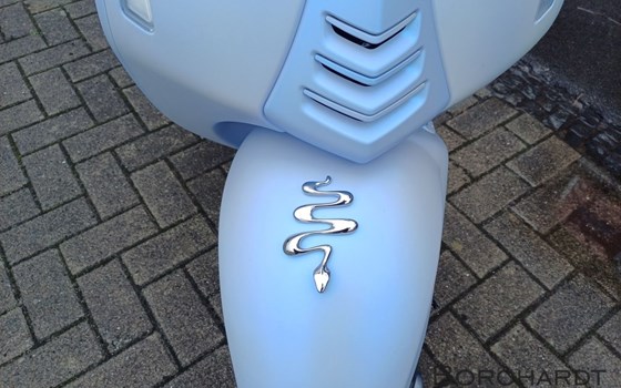 Neufahrzeug Vespa 946 Snake - Bild 11